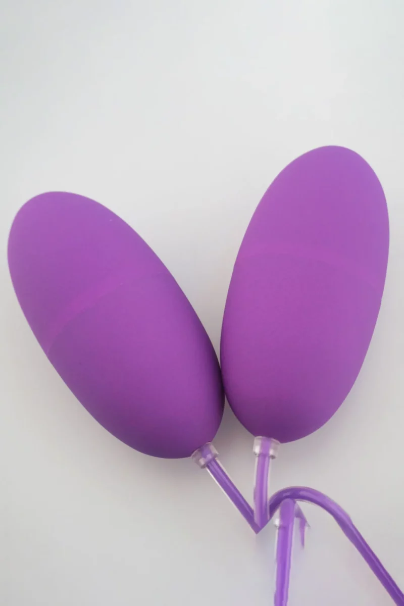 Vibrator dublu tip OU cu telecomanda pe fir, doua stimulatoare diferite cu moduri si intensitati de vibrare multiple, Mov - imagine 2